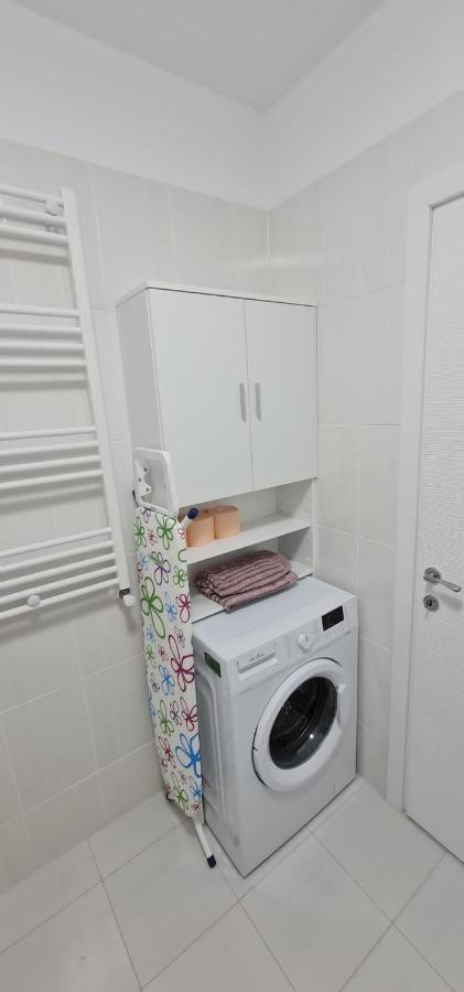Studio spațios,intim+ loc parcare propriu,vedere panoramică,utilat de lux Bucureşti Exterior foto